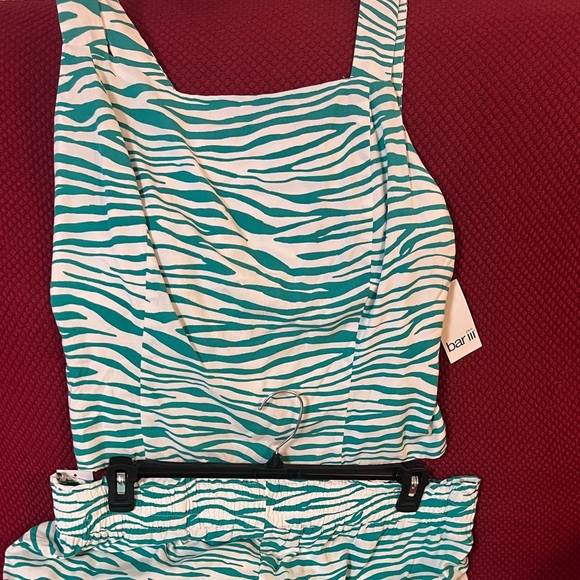 Plus Size Bar iii Zebra Print Green Set 2X - Picture 9 of 9